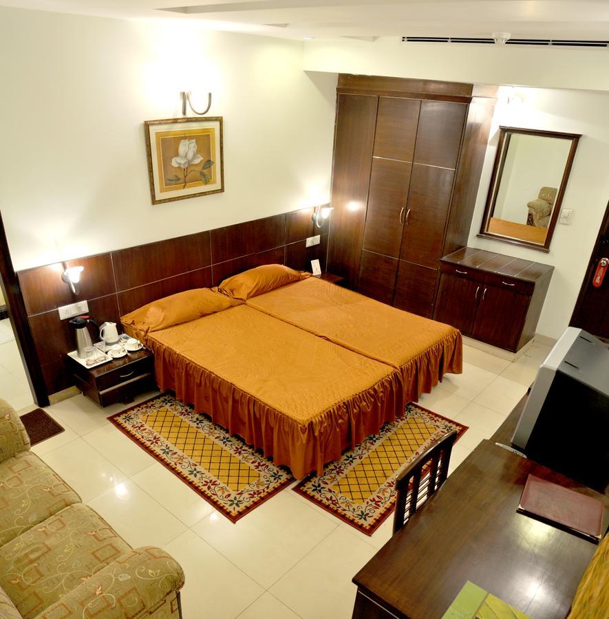 เอล์ม ทรี อมฤตสร Hotel อัมริตสา ภายนอก รูปภาพ