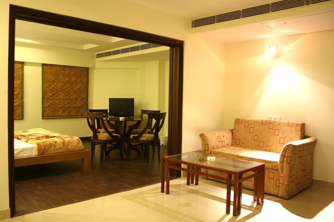 เอล์ม ทรี อมฤตสร Hotel อัมริตสา ภายนอก รูปภาพ