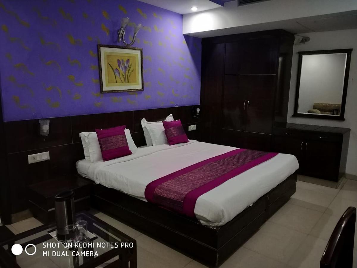 เอล์ม ทรี อมฤตสร Hotel อัมริตสา ภายนอก รูปภาพ